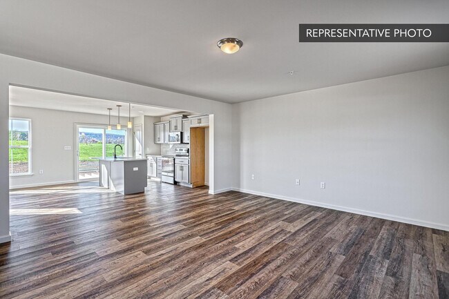 1043 Ellie Ln W, Harrisburg, PA 17112 - photo 6