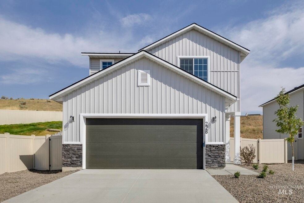 2462 W Fallon Loop, Nampa, ID 83651 - photo 1