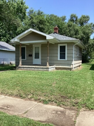 1210 Emerson Ave, South Bend, IN 46615
