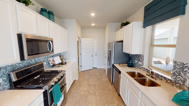 Urban Homes, Georgetown Plan unit 36759446, Austin, TX 78744 - photo 6