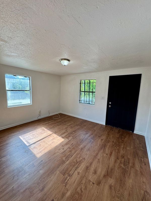 929 W 27th St, Jacksonville, FL 32209 - photo 2