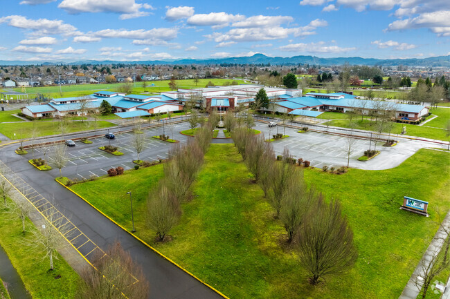 Meadow View School is located in the Bethel neighborhood of Eugene, Oregon.