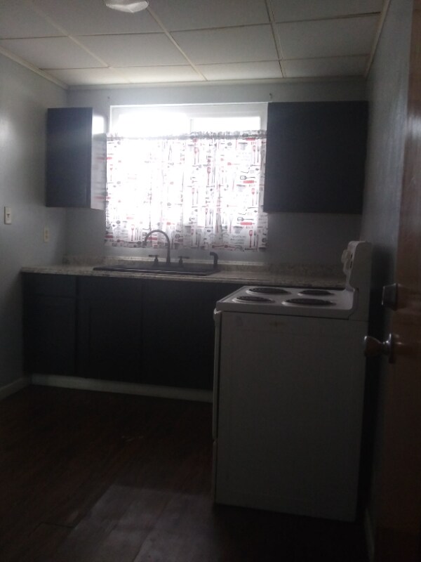 14 Elm Ln, Wheeling, WV 26003