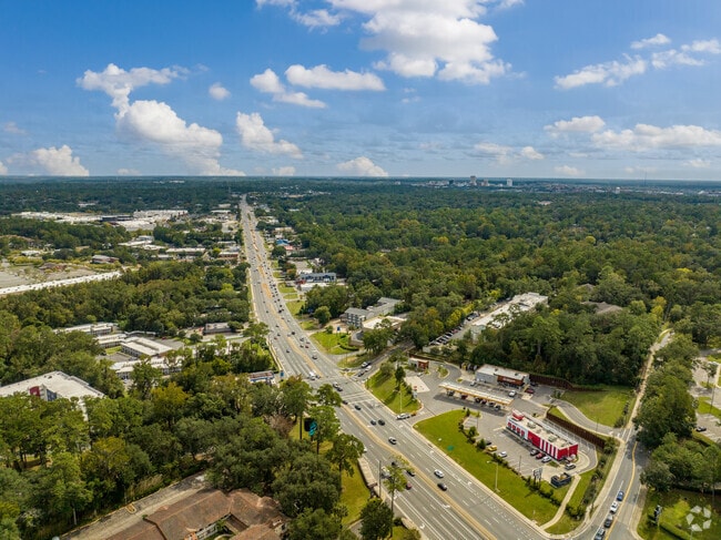 North Tallahassee roadways connect residents to I-10 and downtown Tallahassee in minutes.