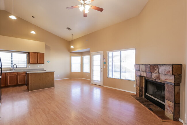 544 W Laredo Ave, Gilbert, AZ 85233 - photo 3