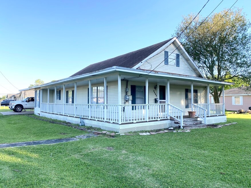 2503 Ave G, Nederland, TX 77627 - photo 1