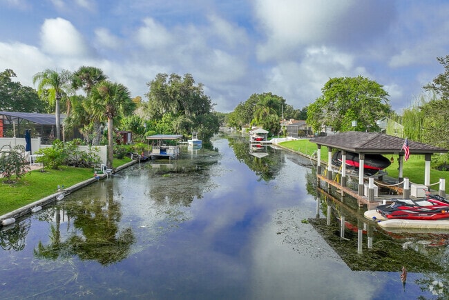 Canals running behind homes in Clear Lake.