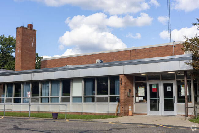 Longcoy Elementary School provides education in the Kent, OH areas.