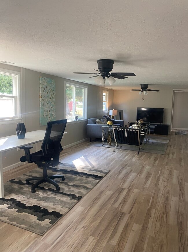 403 Palomino Ct, Lagrange, OH 44050 - photo 4