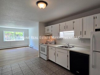 10 Tall Pines Dr Unit 23, Lewiston, ME 04240