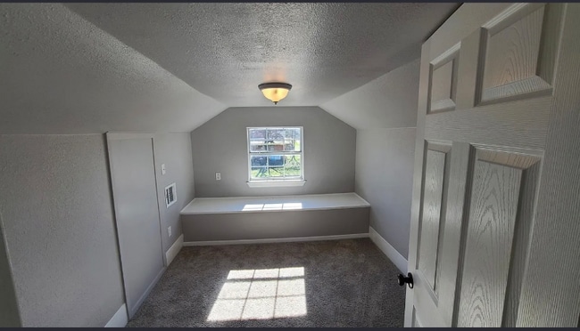 205 E M L K Jr Blvd, Taylor, TX 76574 - photo 7