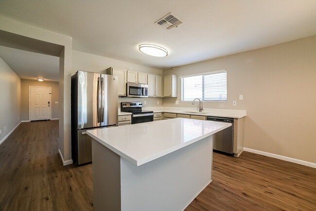 3045 W Desert Vista Trail, Phoenix, AZ 85083 - photo 5