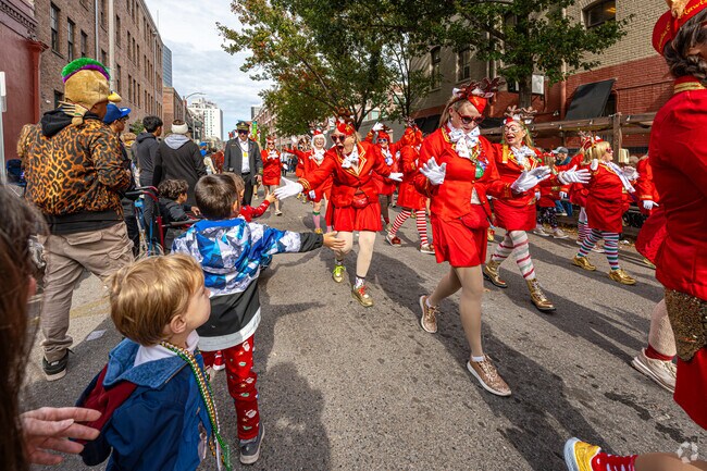There are several walking groups in the Children’s Hospital Holiday Parade.