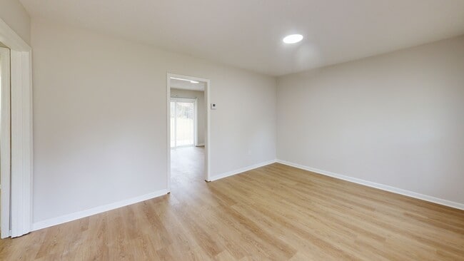 8193 Cedarbrook Dr, Southaven, MS 38671 - photo 2