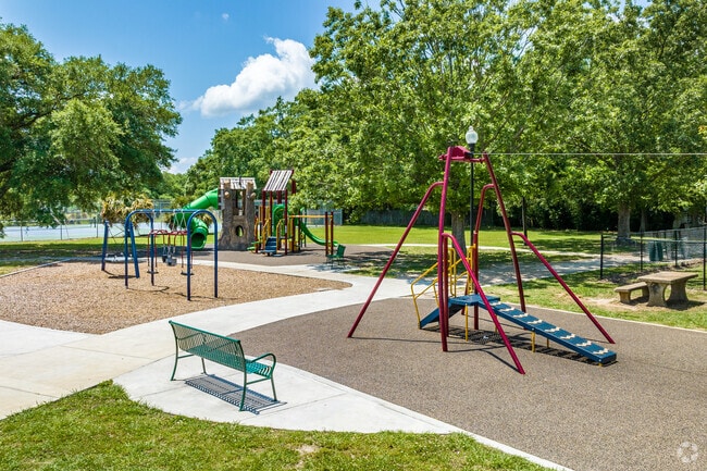 Children in Leinkauf can enjoy the  Crawford Park playground.