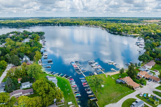Tiffany Farms residents can access scenic lake views within minutes.