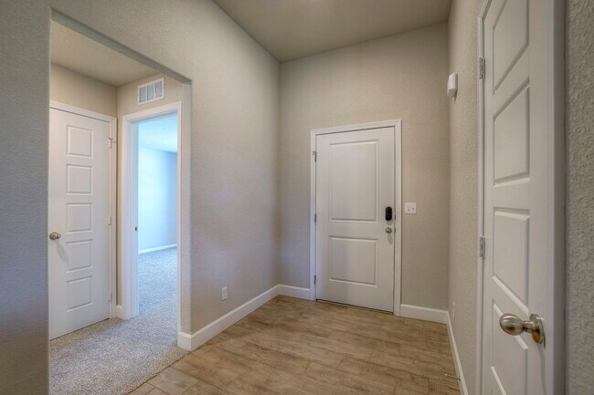 25460 W 84th Terrace, Lenexa, KS 66227 - photo 7