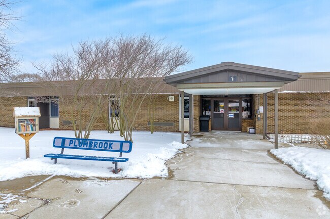 Welcome to Plumbrook Elementary School.
