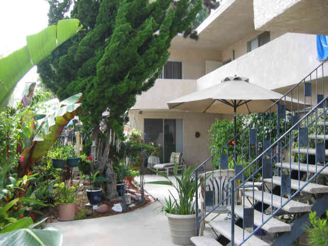 2607 Perkins Ln unit E, Redondo Beach, CA 90278 - photo 2