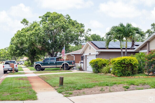 Late 20th century homes make Shadow Pines a traditional neighborhood in Largo.
