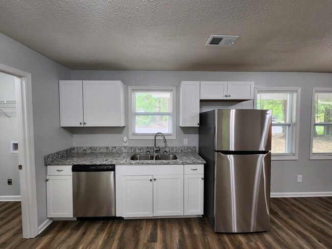 723 W Creek Cir, Monroe, GA 30655 - photo 3