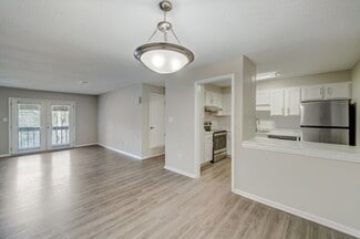 3627 Cedarbrook Dr, Hoover, AL 35216