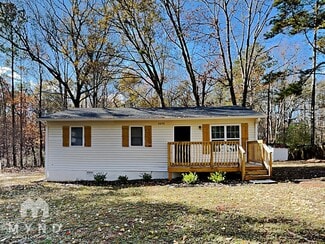 5575 Oglesby Rd, College Park, GA 30349