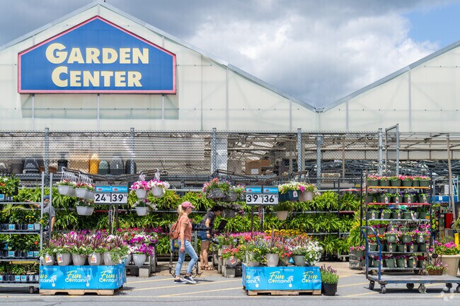 Lowes Garden Center in Southmont Plaza help Old Orchard residents beautify their property.