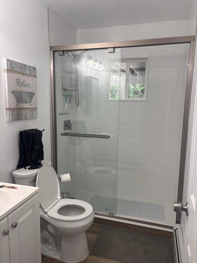 100 Abbott Ave unit 1 Bdrm first floor a, Mastic, NY 11950 - photo 6