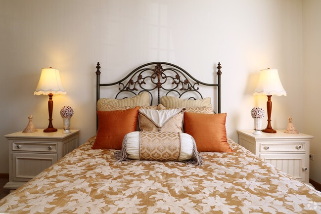 Willow Brooke Apts., Woodstock, IL 60098 - photo 7