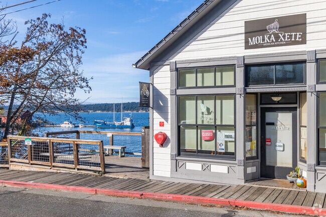 Coupeville is a beautiful, waterfront town just a few miles south of Olympic Gardens.