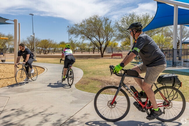Tucson’s Crossroads at Silverbell District Park is a great spot for hikers and cyclists to access the Loop trail.