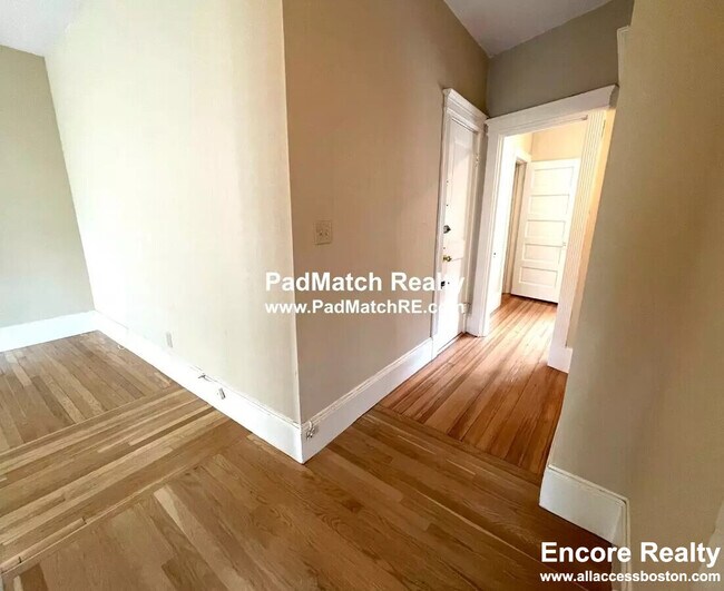 109 St Paul St unit D, Brookline, MA 02446 - photo 6