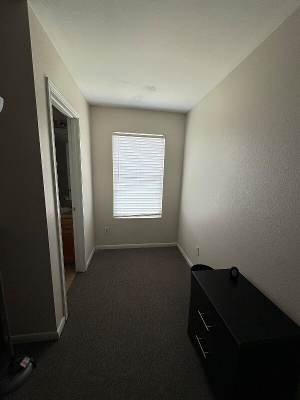 23299 High Pt St unit Room C, Prairie View, TX 77445 - photo 5