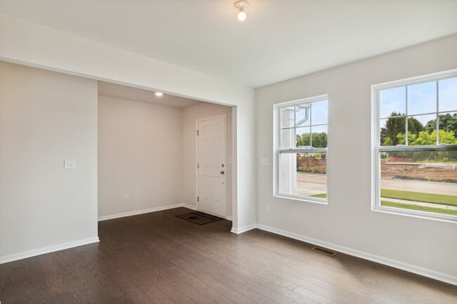 435 Hidden River W, Holly, MI 48442 - photo 4