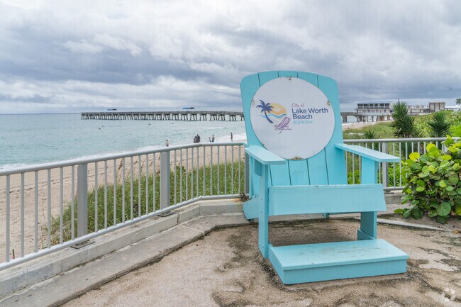 Prairie residents appreciate the proximity to Lake Worth Landmark, a key part of the area's hist