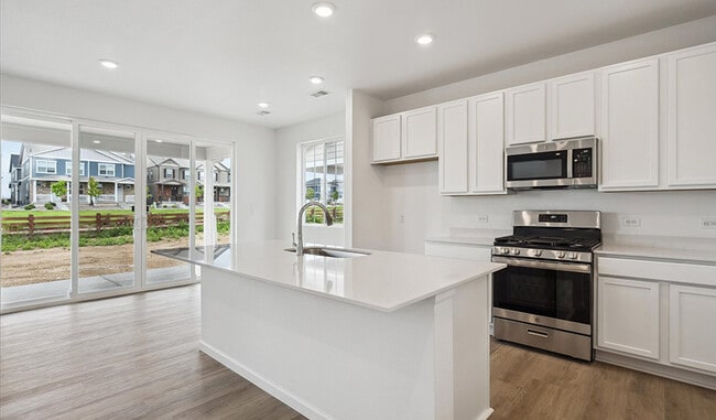 580 Douglas Fir Place, Johnstown, CO 80534 - photo 3