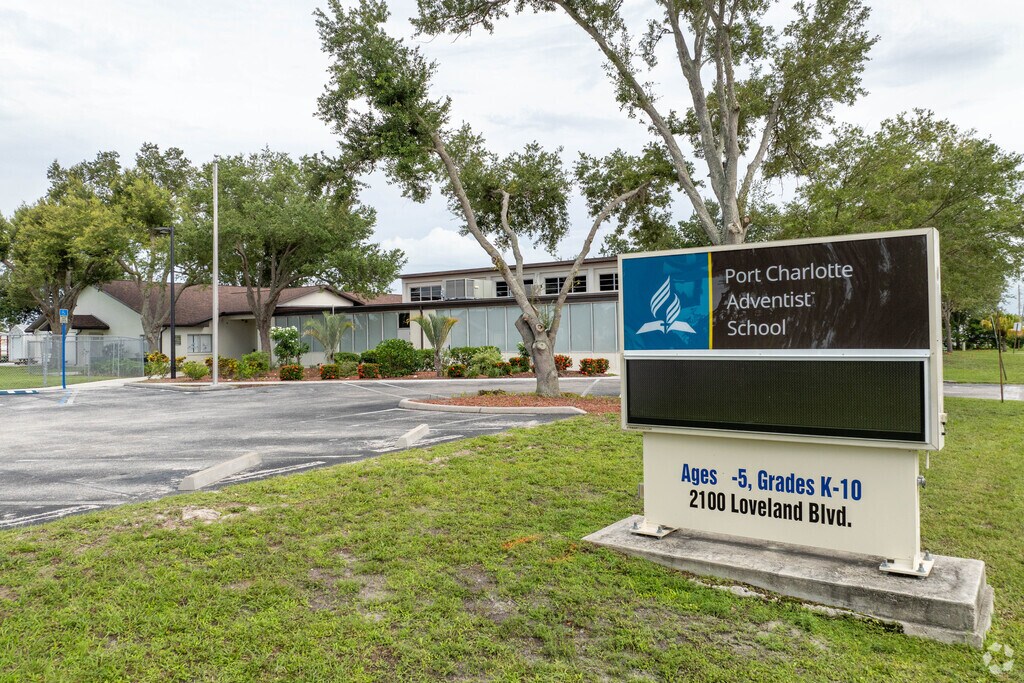 Port Charlotte Adventist School is positioned next door to the Adventist Church.