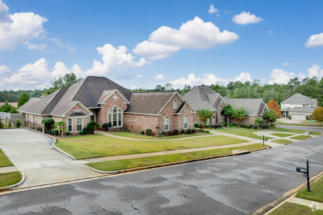 The Di Grado Community is a quiet bedroom community of Mobile Alabama.