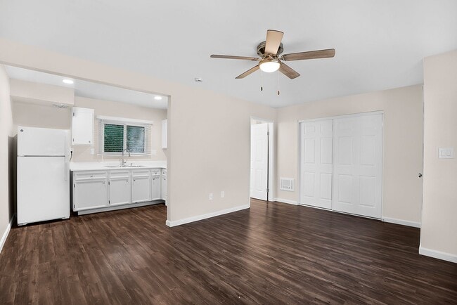 Point Loma Bay Apartments, San Diego, CA 92107 - photo 2