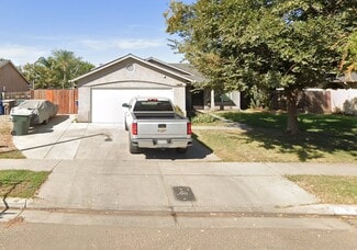 227 Yellowstone St, Tulare, CA 93274
