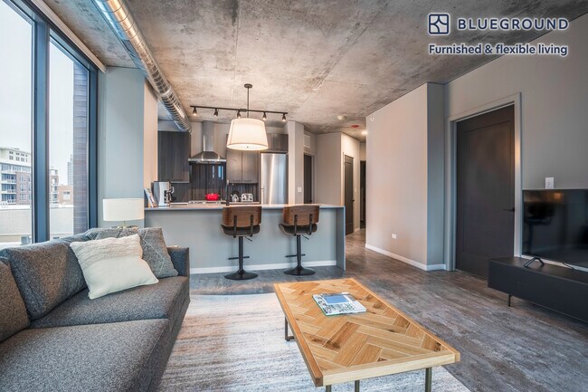 939 W Washington Blvd unit FL6-ID213, Chicago, IL 60607 - photo 3