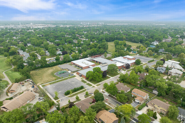 Henking Elementary School is one of Glenview School District 34's three K-2 schools.