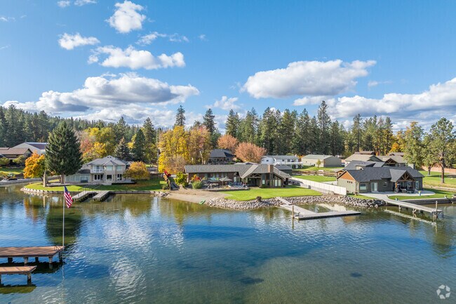 Many new construction homes in South Shore have their own private docks onto the Spokane river.