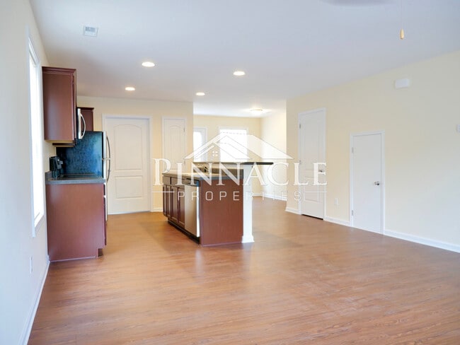 124 Tomahawk Industrial Park unit B, Lynchburg, VA 24502 - photo 2