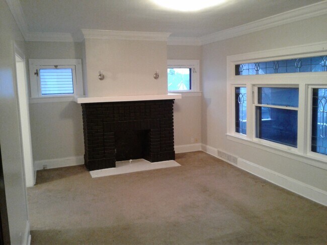 1673 Victoria Ave unit 2, Lakewood, OH 44107 - photo 6