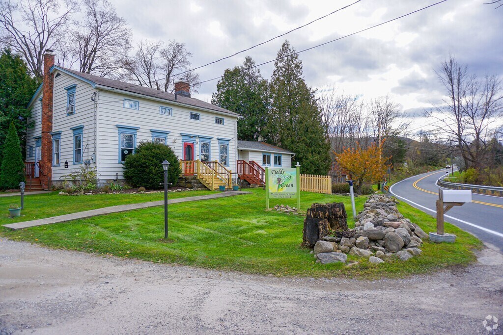 Fields of Green Montessori School serves students in the Sussex County community.