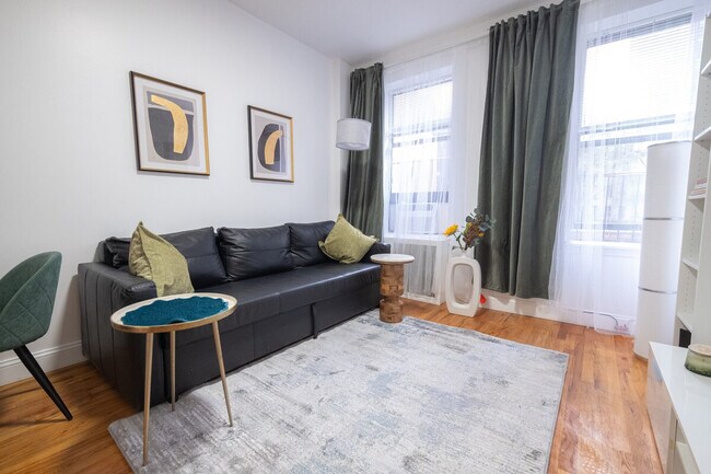 305 E 95th St unit ID1032002P, New York, NY 10128 - photo 5