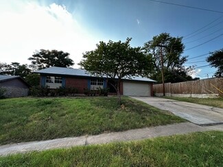 2404 Parker Ln, Austin, TX 78741