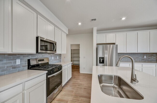 7413 W Peck Dr, Glendale, AZ 85303 - photo 6